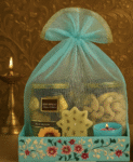 Tanishi Luxury Candles & Kaju Bites Set Gift Hamper– Option A